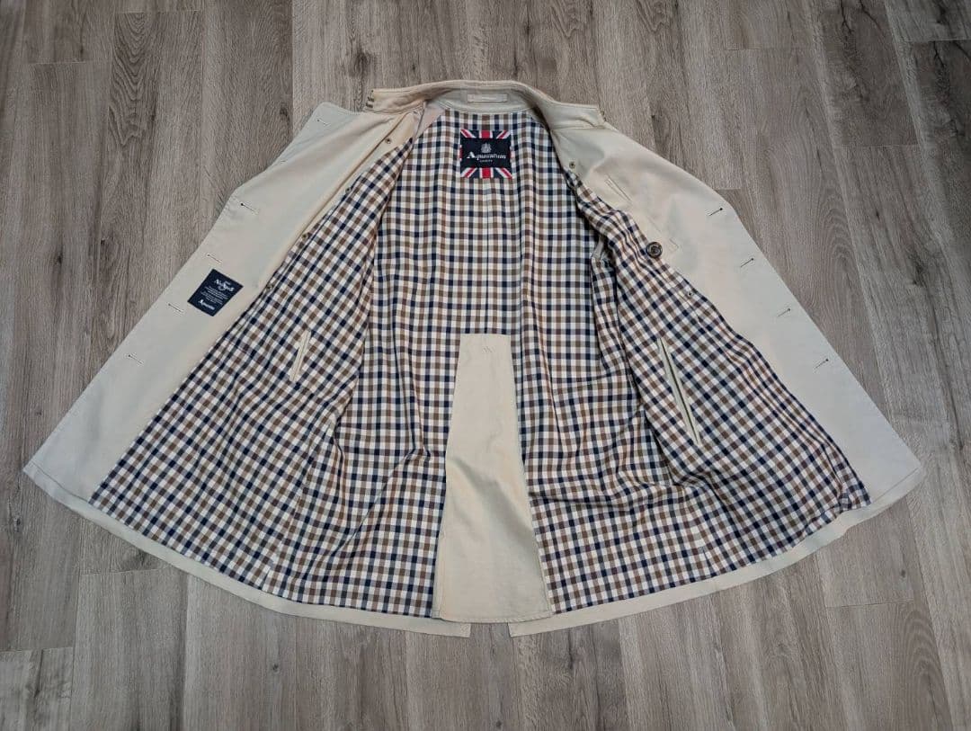 稀少【ブランド設立160周年記念】Aquascutum　ショートトレンチコート