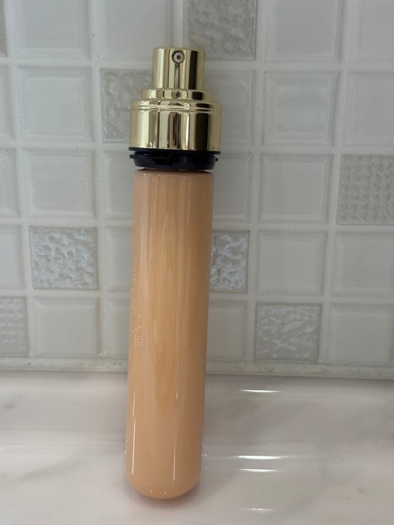 LANCOME アプソリュ ザ フルイド ファンデーション100 ブラシなし