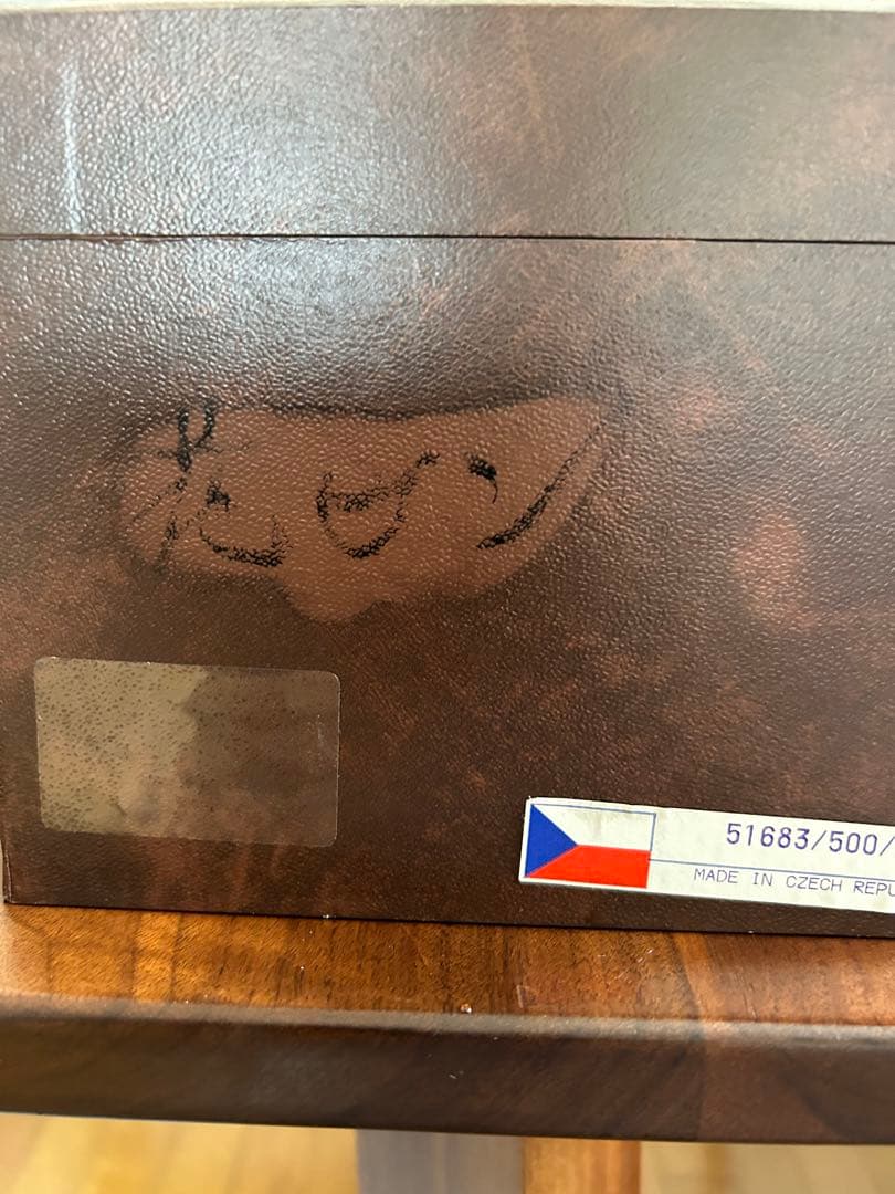 ボヘミアンクリスタル. ハンドカット 花瓶24%Pb0チェコ製 箱 説明書付き