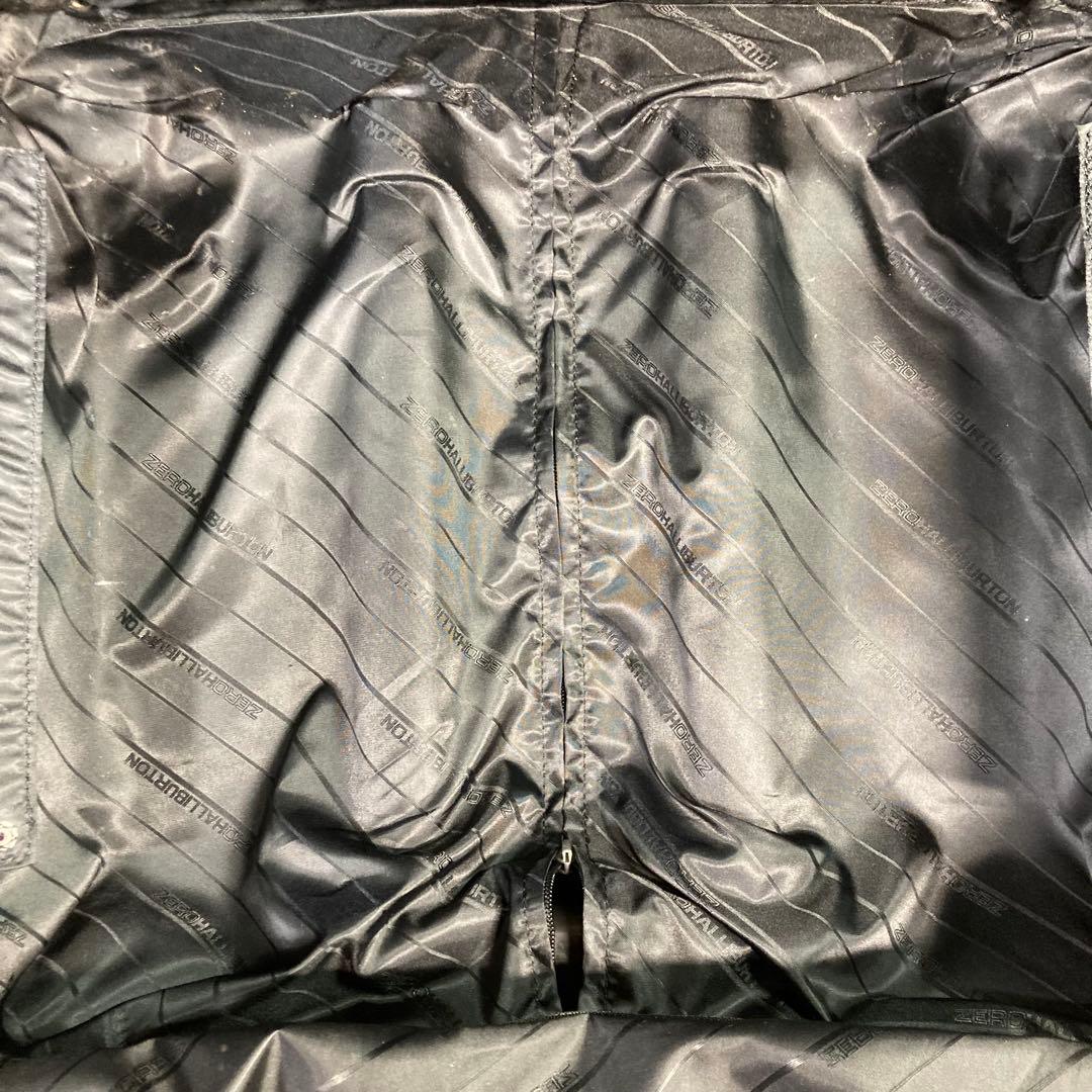 《ゼロハリバートン》キャリーケース ブラック 2輪 鍵なし