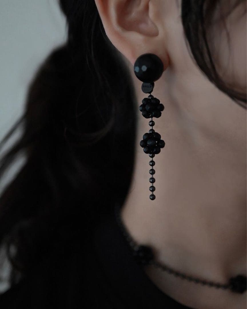 ODELE blackberryピアスS