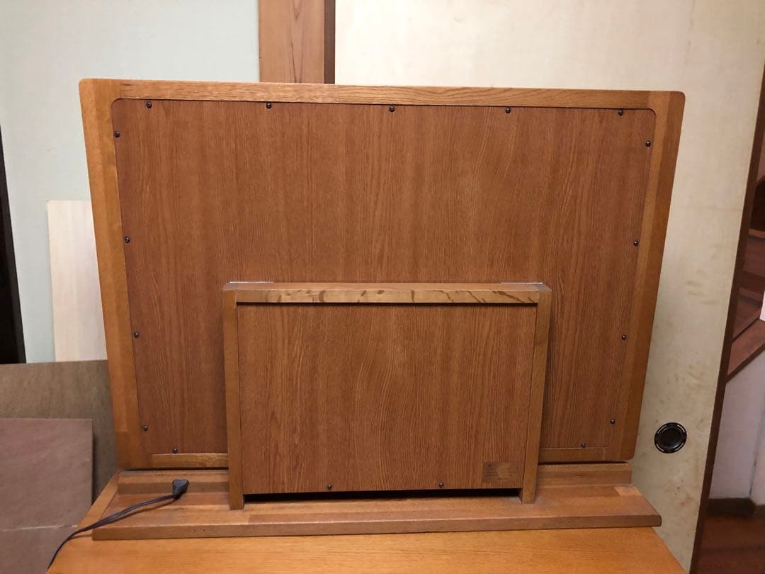 ナジコ　立て掛け式鏡　コンセント付き