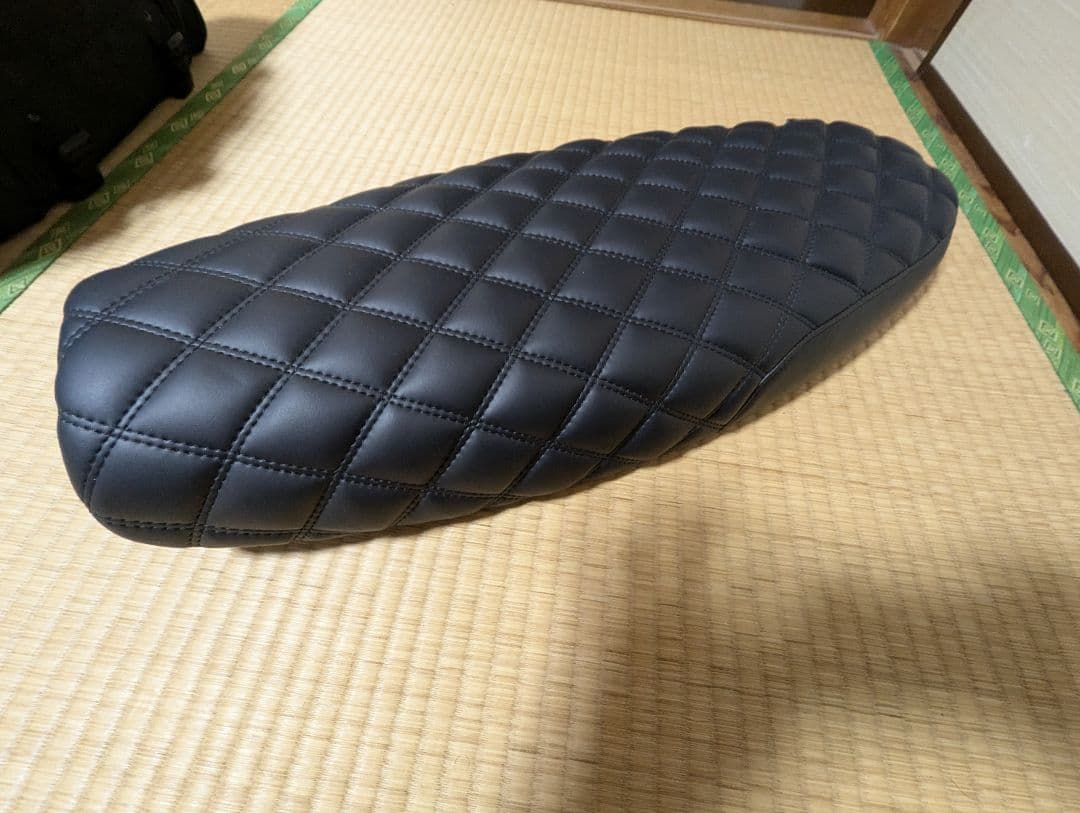 スピードツイン1200 モートン　シート