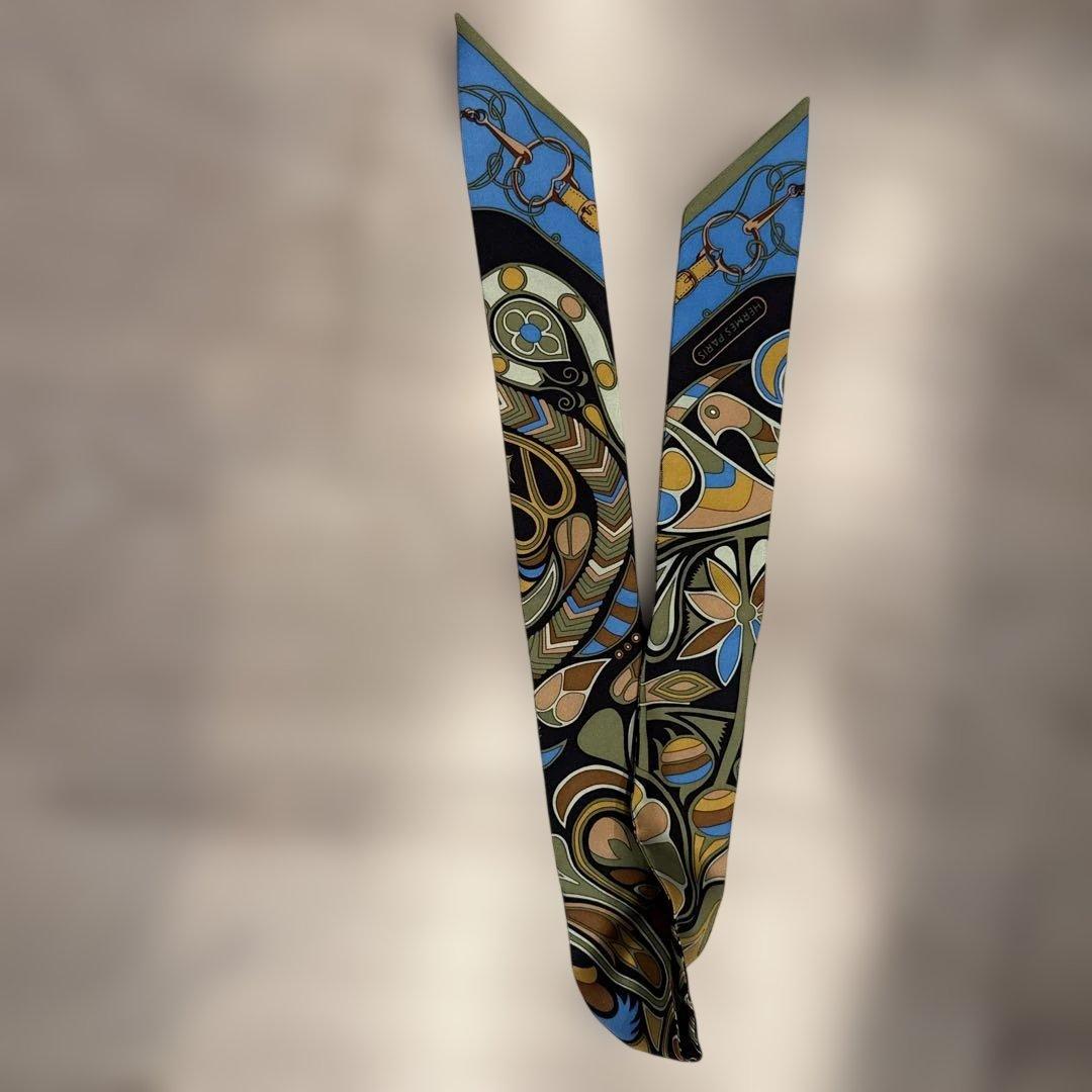 HERMÈS シルク　ツイリー　 幾何学模様