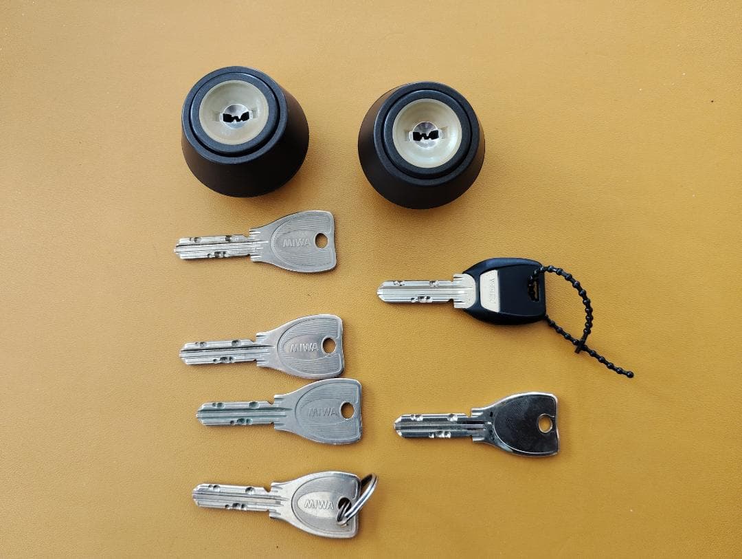 HH4K-14524C（YKK玄関ドア用鍵）MIWA製、鍵６個