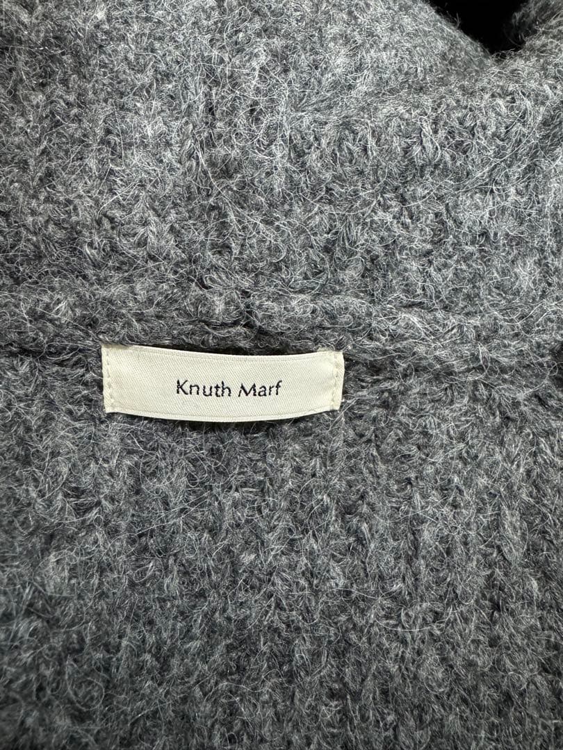Knuth Marf フード付きグレークロップドニット
