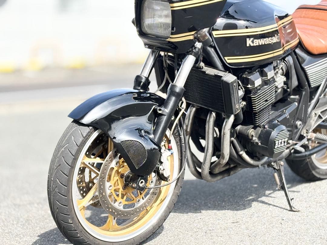 GW割引5月6日迄 zrx400 エアロシャーク(一体型)白ゲルA