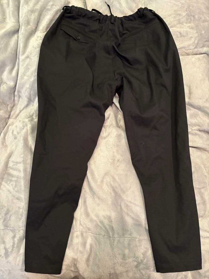 パンツ ultimex one tuck tapered easy pants