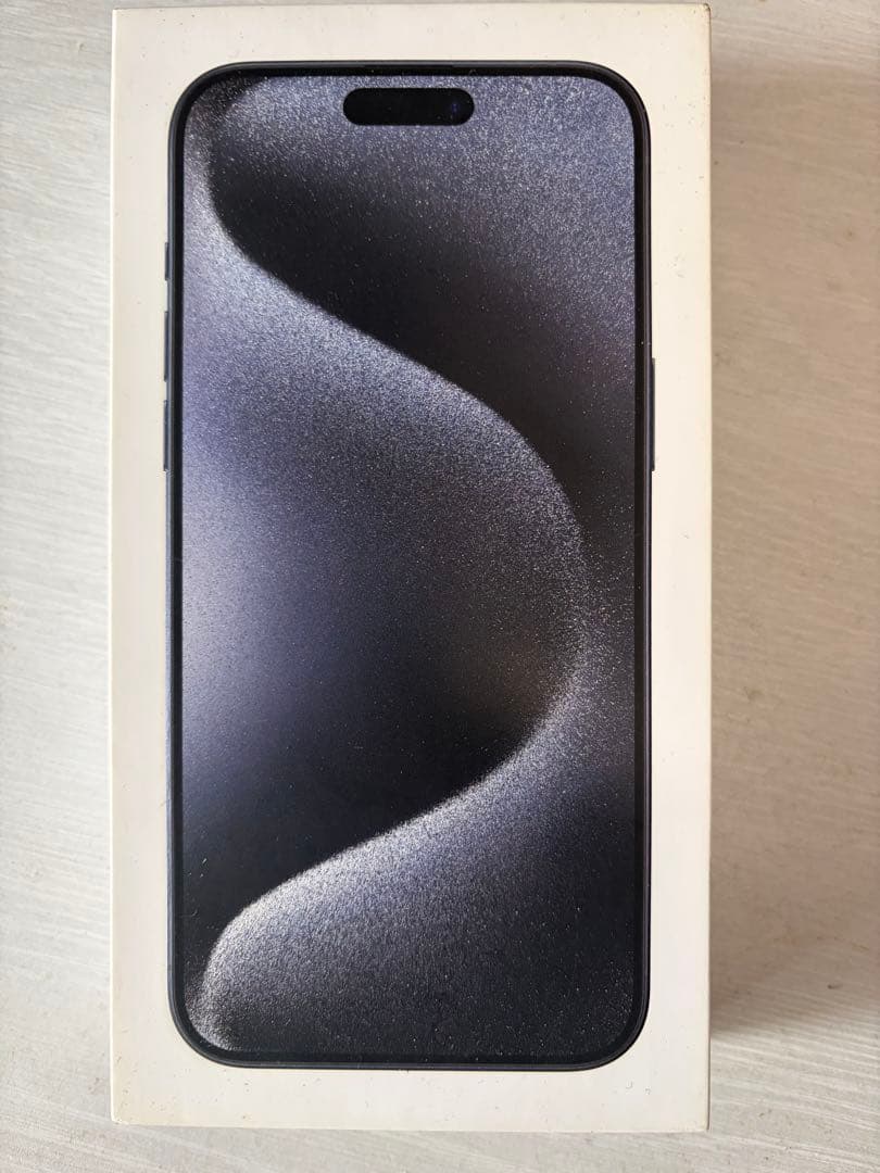 iPhone 15 Pro Max 256GB アクティベーションロック解除済