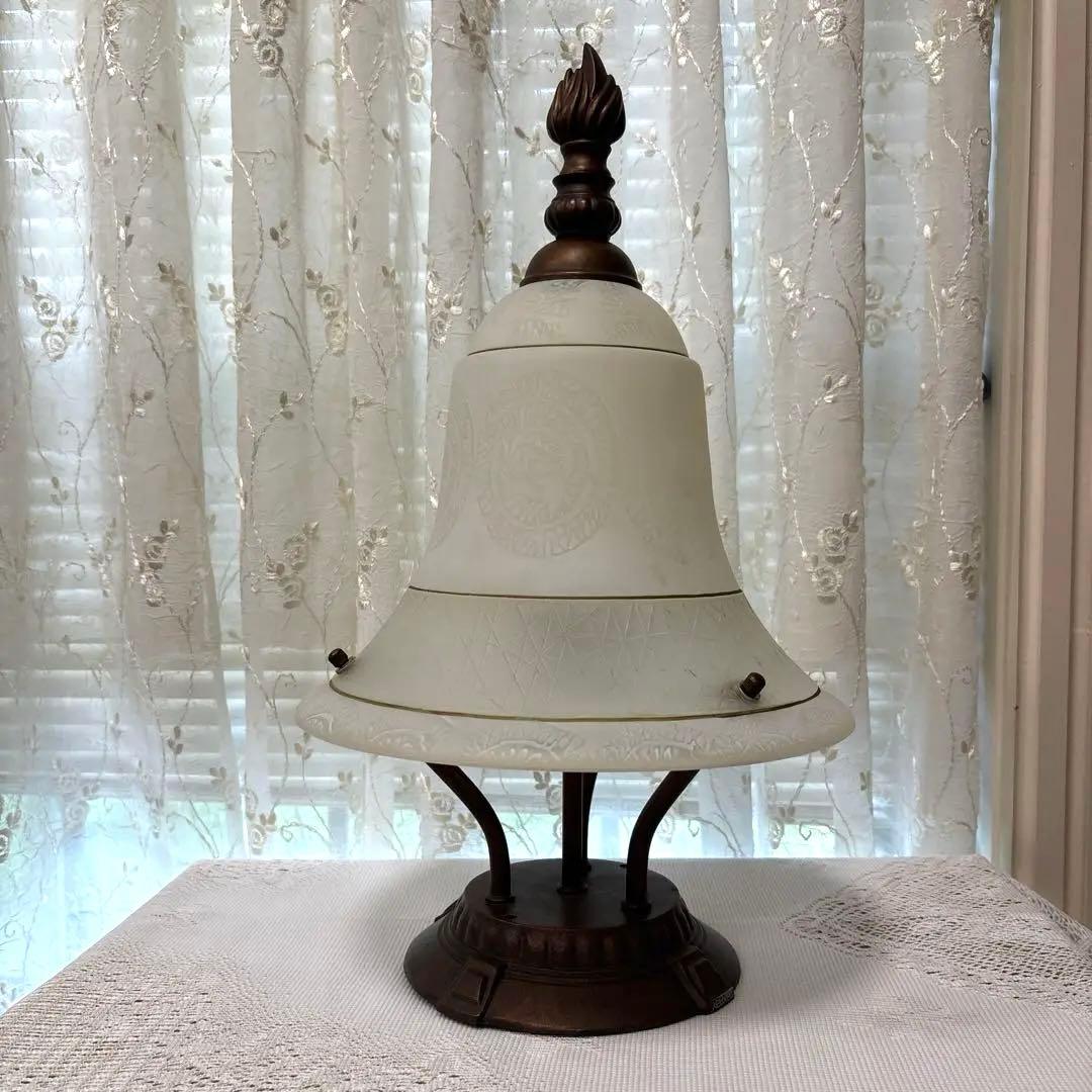 クラシック ホワイトガラス シャンデリア 廃盤品