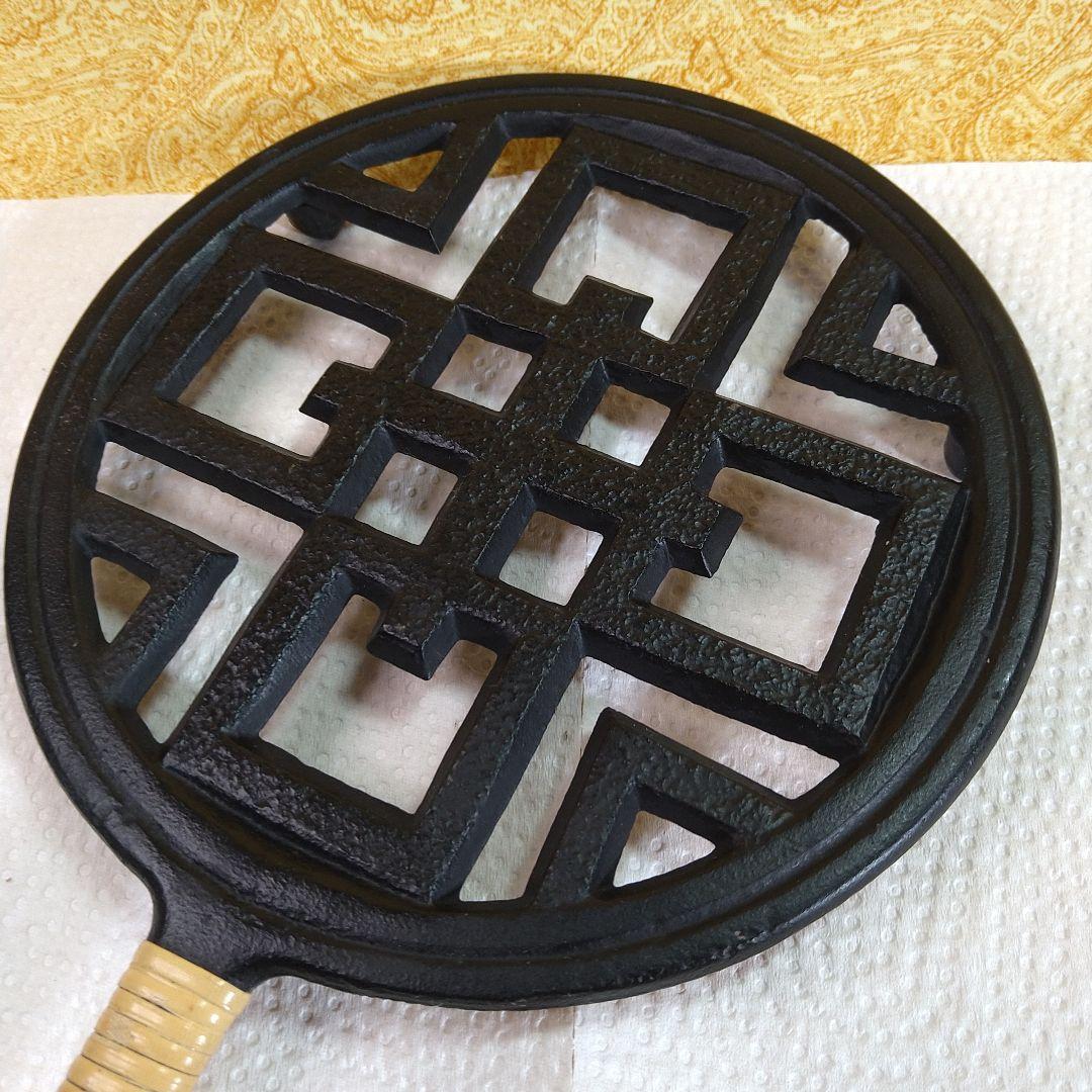 【Bamikiさま宛】鋳鉄製フライパン・鍋敷き／4個セット