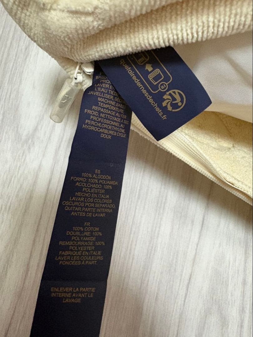 LOUIS VUITTON クッション モノグラム 2個セット　ルイヴィトン