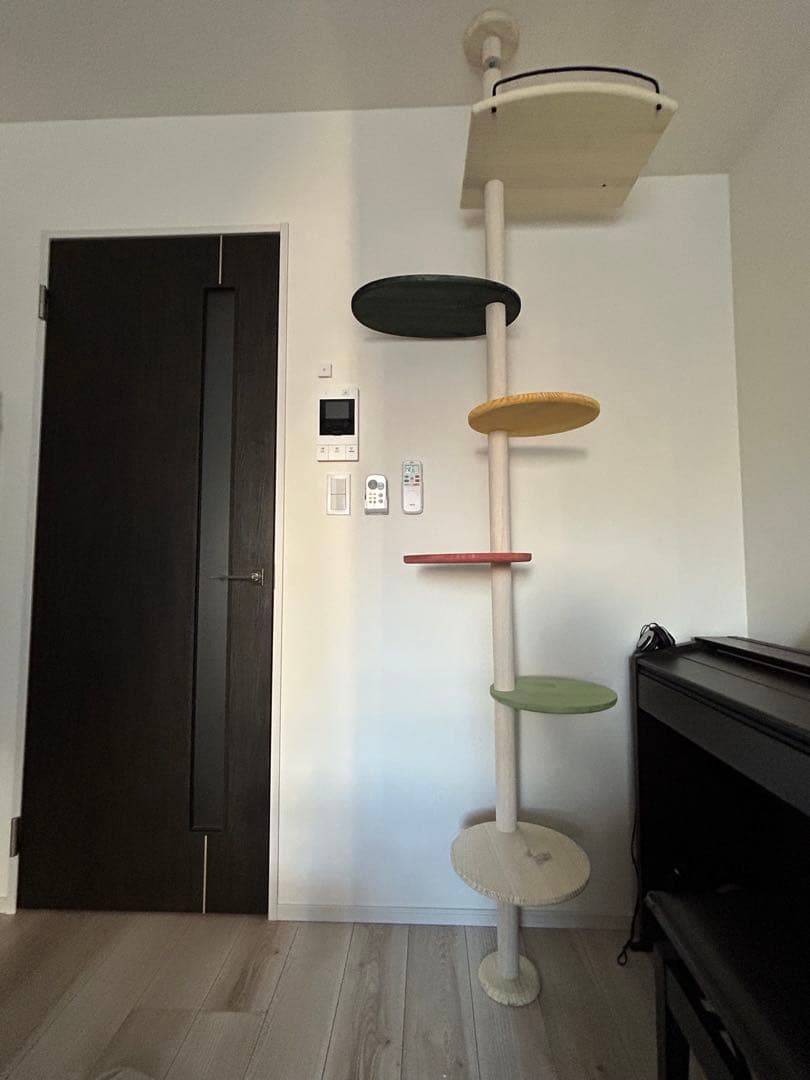 多色 木製 突っ張り型キャットタワー