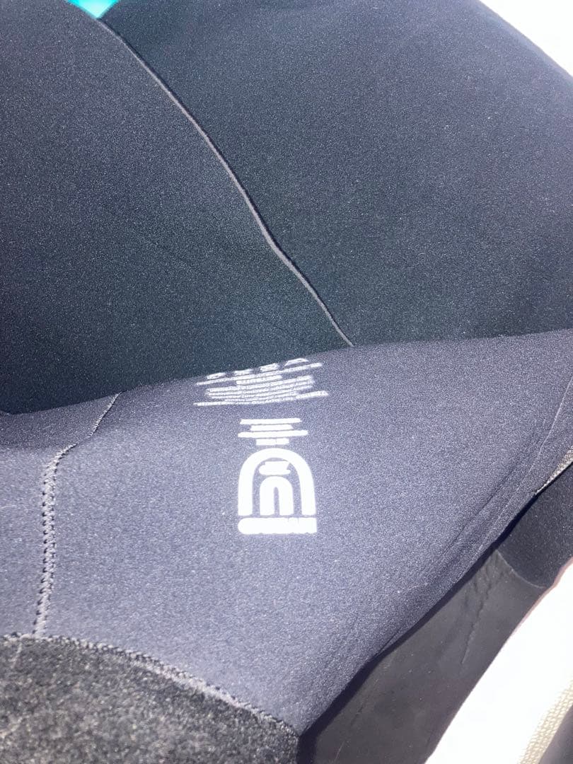 AXX⭐️フルスーツセミドライ4/3mm hybrid u-zip MLサイズ相当