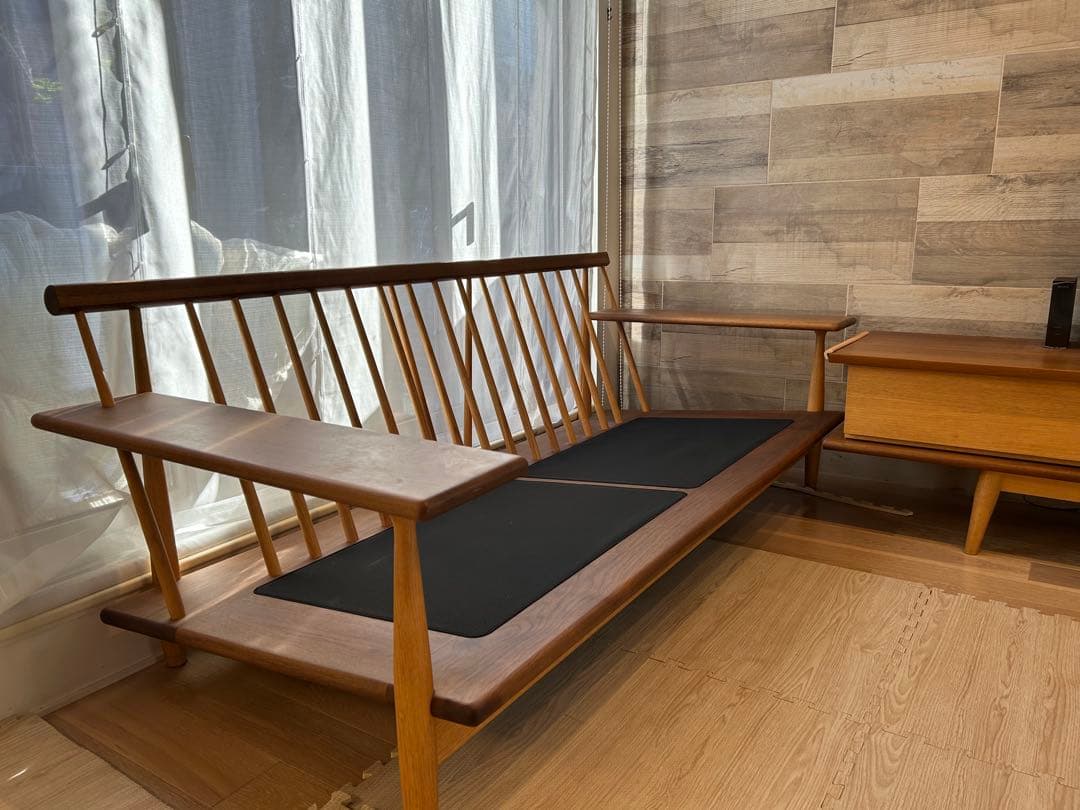 梱包発送頼める便　柏木工CIVIL　ソファ三人掛け　ヘッドクッション付き