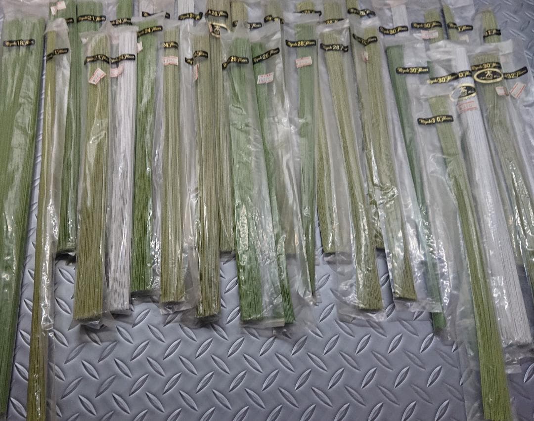 飯田深雪アートフラワーワイヤー 32束　18～32サイズまで　未開封の物33束⑭