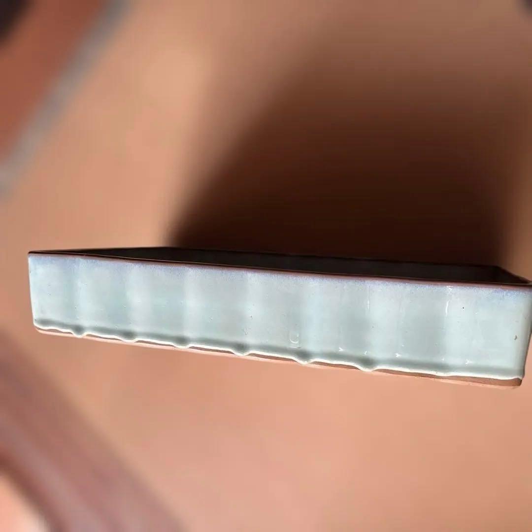 波型縁取り陶器製花器 中型