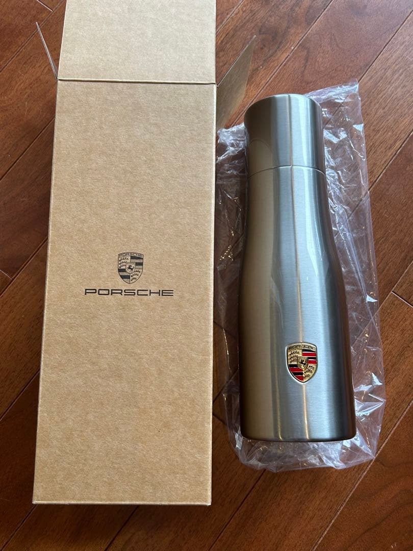 大人気！　現行品！　新品未使用！　ポルシェ　純正　水筒　ステンレスボトル　約1ℓ