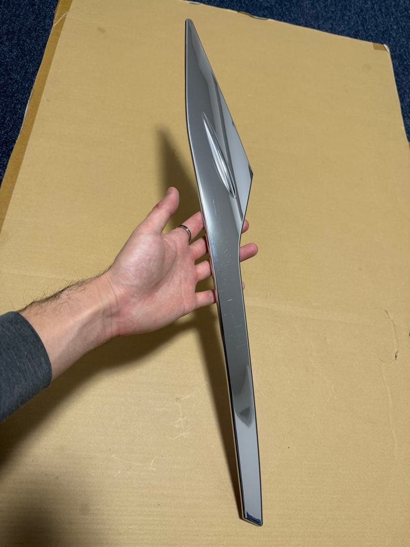 【ペケじぇーあるくん様】50プリウス モデリスタ ヘッドライトガーニッシュ