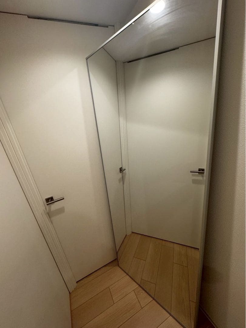 IKEAシンプルスタンドミラー 大きめ シルバー