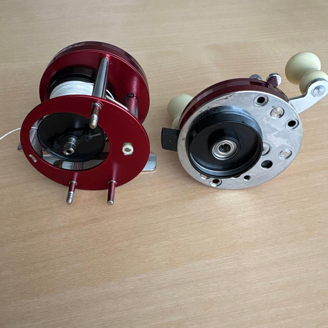 美品　ABU Ambassadeur 2500c RED