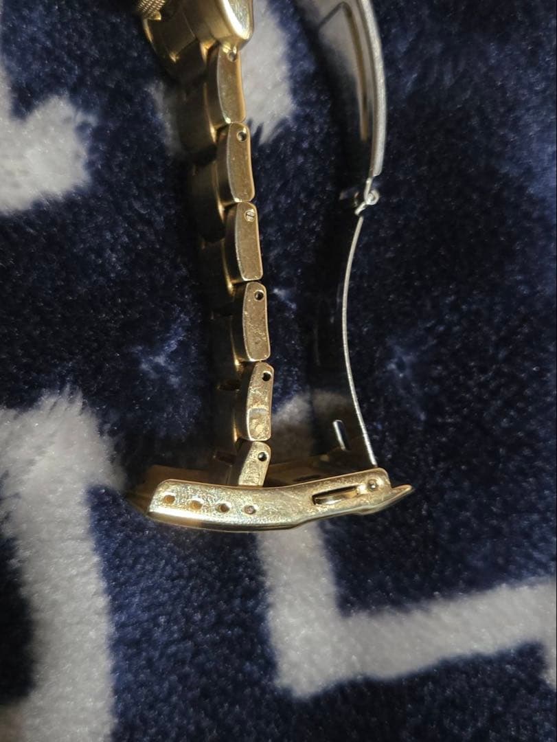 SEIKO SOLAR クロノグラフ ゴールド/ブラック