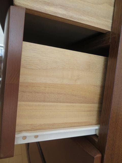 食器棚（右）カキウチ家具工業　60AVボード