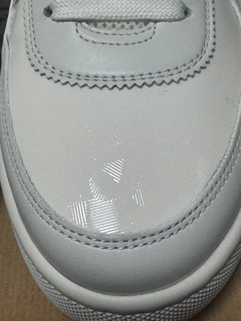 ホワイト レザー メッシュ スニーカー