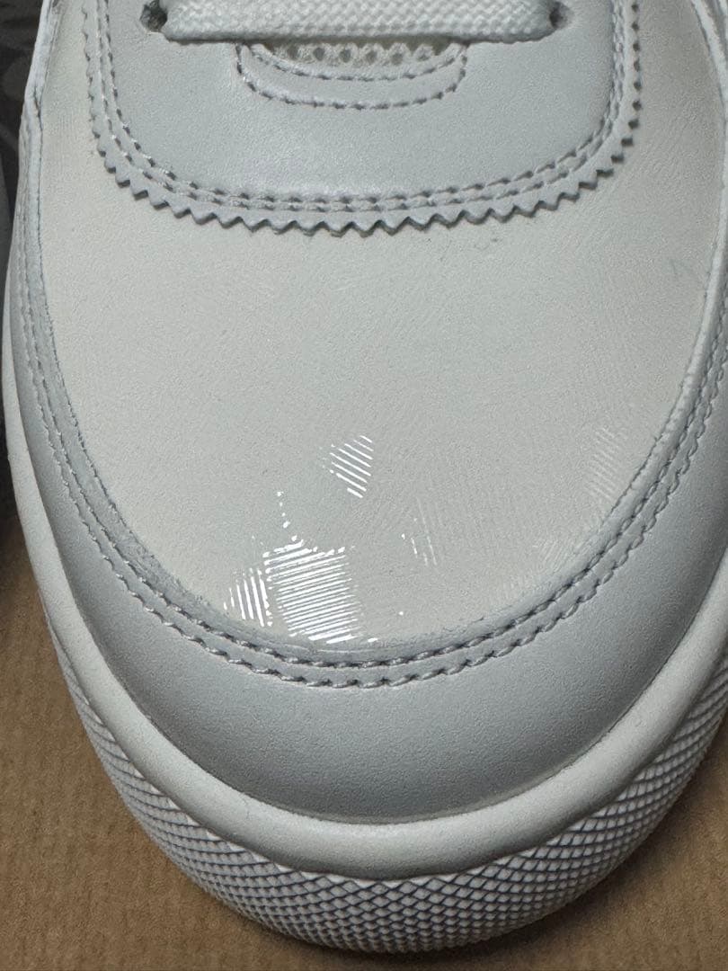 ホワイト レザー メッシュ スニーカー