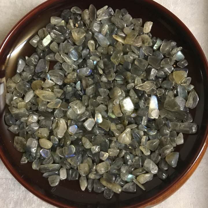 4★厳選オンリー１★宇宙とつながる石♢NEW❤️【ラブラドライト原石タンブル】