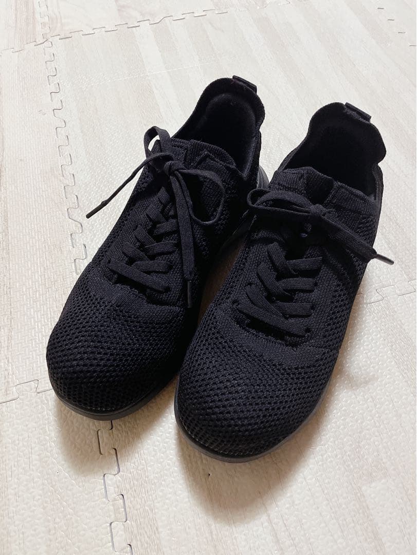 ラクバキ　スニーカー　Mサイズ