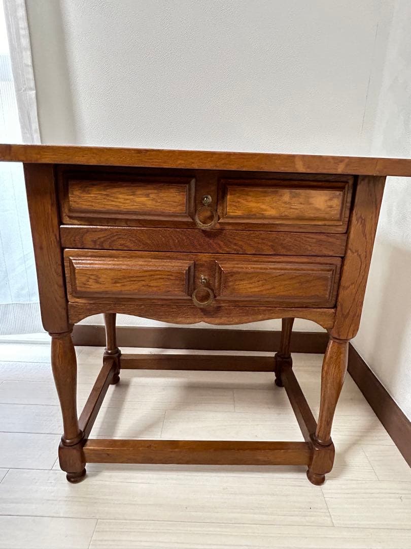 オランダ　クラシック　サイドテーブル　ローテーブル　サイドチェスト　オーク