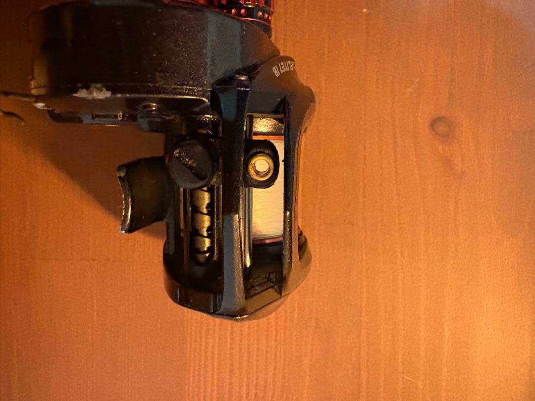 アブガルシア　Revo ELITE7 IB ハンドル交換済み