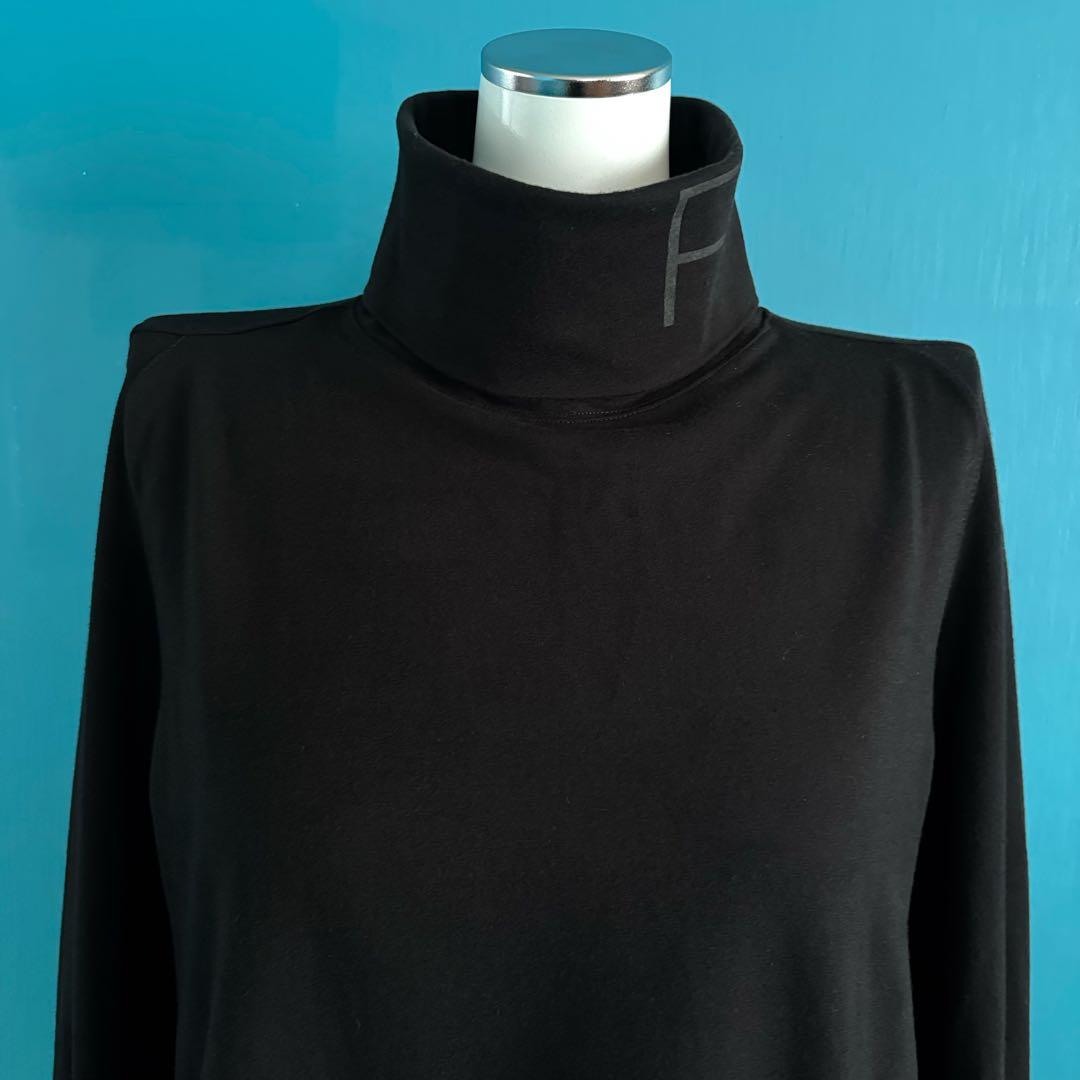 1364 FENDIフェンディ　ブラック タートルネックプルオーバー　46