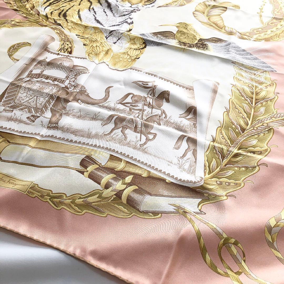 Ferragamo*フェラガモ　大判スカーフ　シルク100%　虎　アニマル