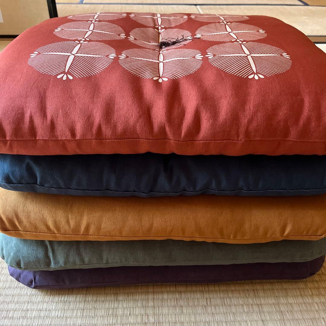 色違い古典柄座布団5枚セット 絹100%