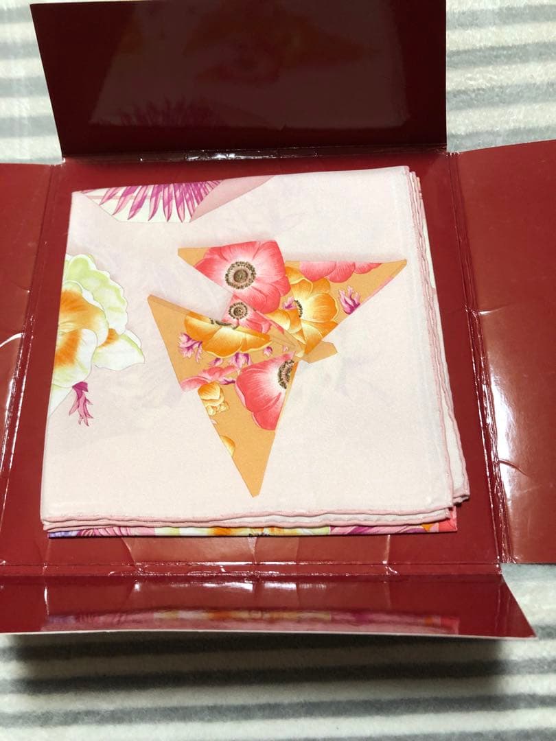 Salvatore Ferragamo 花柄スカーフ ピンク系