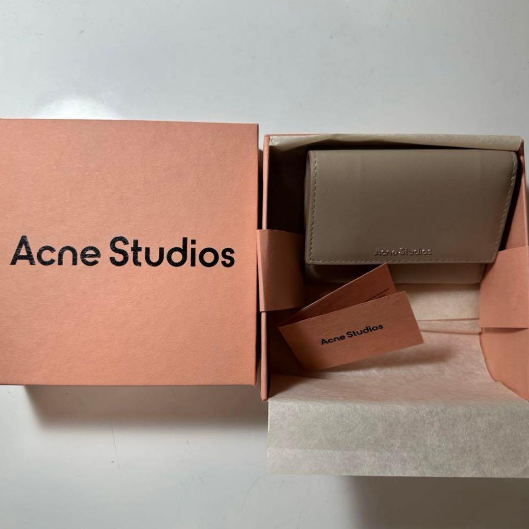 Acne studios 財布 3つ折り レザー ウォレット トープベージュ