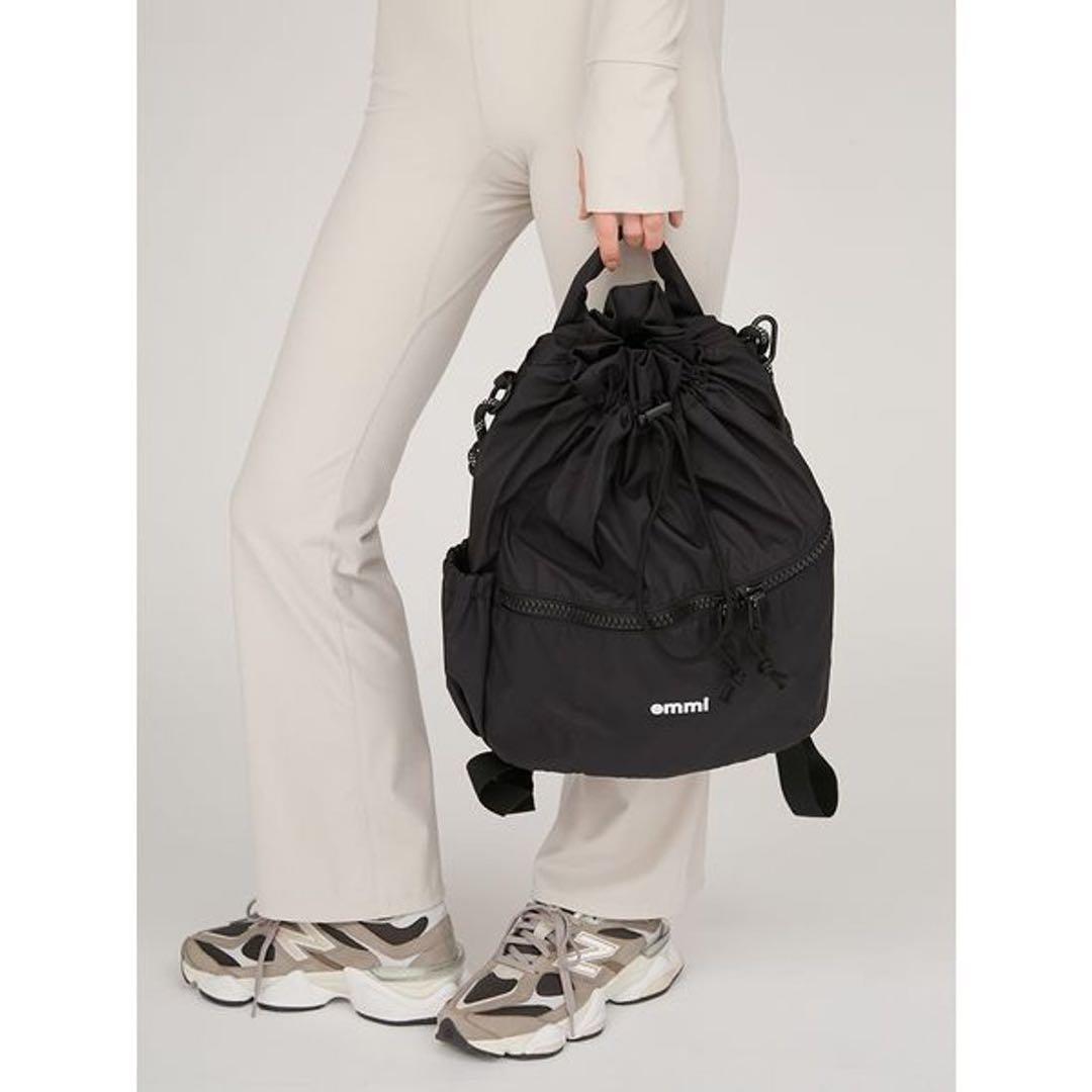 emmi エミ　撥水 emmiロゴマルチバックパック　黒　very掲載