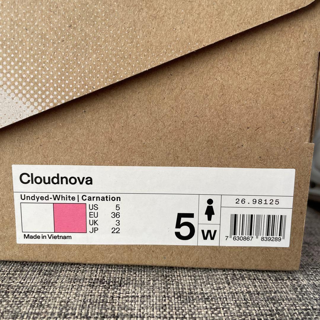 On Cloudnova ホワイト/ピンク スニーカー　新品未使用