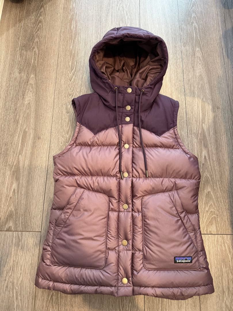パタゴニア フード付きダウンベスト 紫　XS