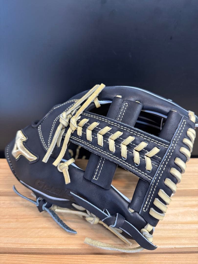 超高級品！ミズノ 硬式用グローブ 紅林選手 内野手用 定価63,800円税込