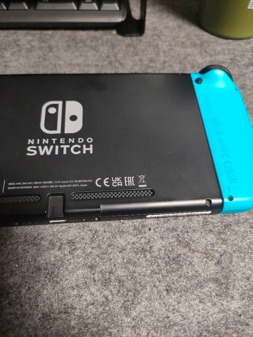 任天堂Switch　本体+コントローラ