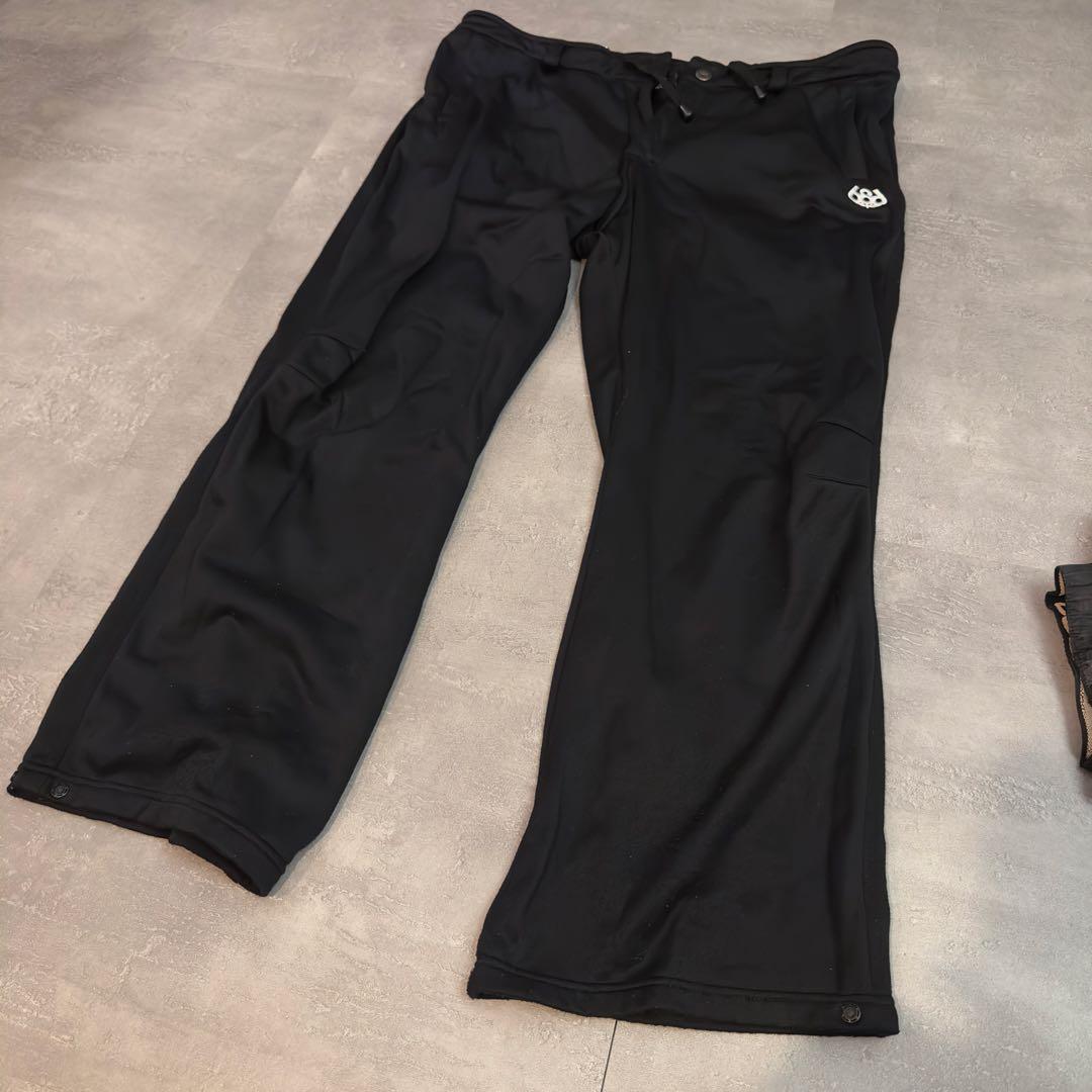 ア*ト様 686 スノーボードウェア シックスエイトシックス 上下セット Mサイ