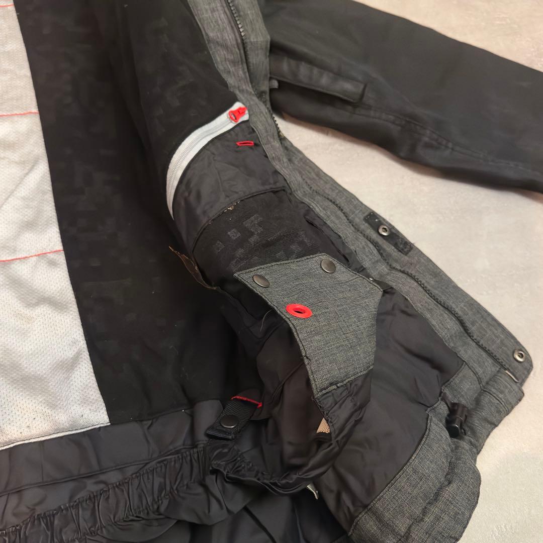 ア*ト様 686 スノーボードウェア シックスエイトシックス 上下セット Mサイ