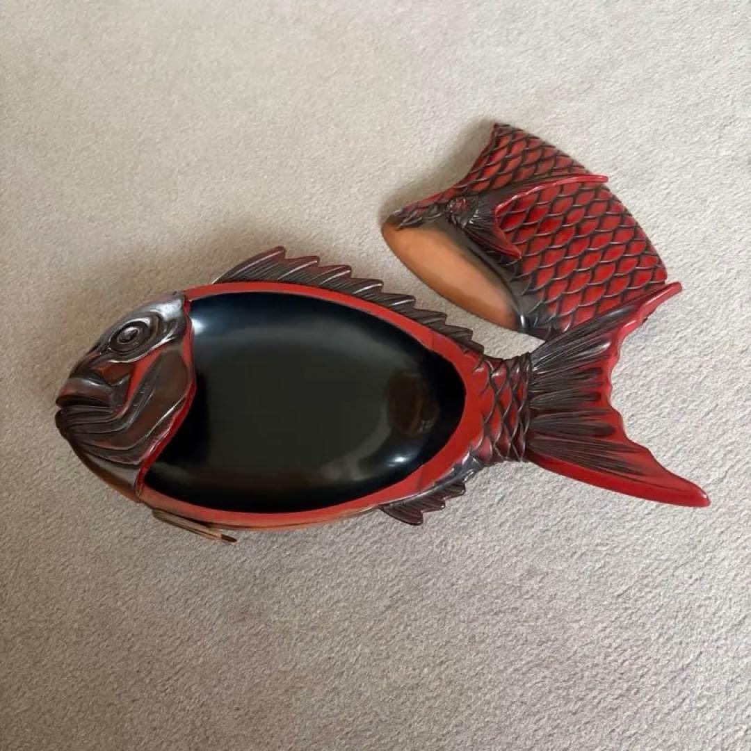 漆塗り　木彫り・鯛の菓子鉢　盆付き　アンティーク　未使用品