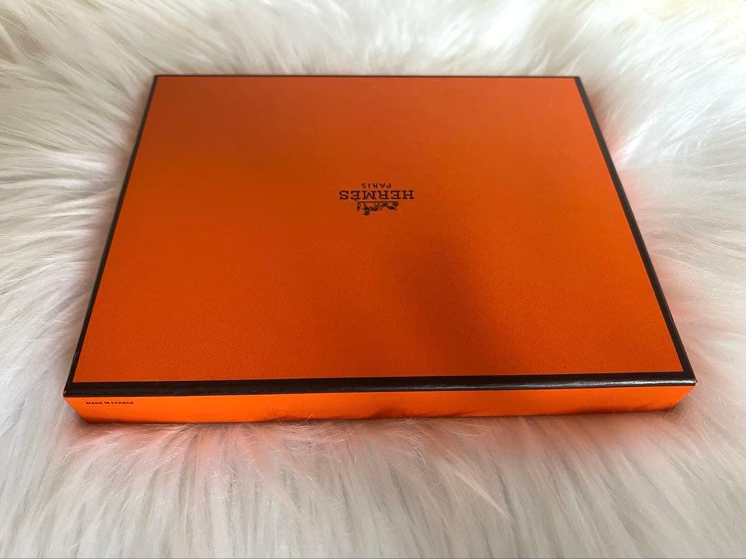 HERMÈS リズム スクエアプレート ホワイト×グリーン 箱・ショッパー付き