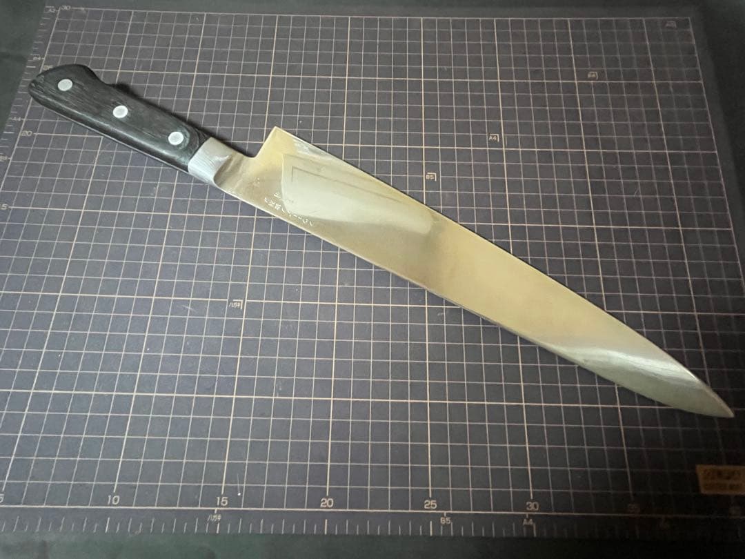 藤次郎 スウェーデン鋼 牛刀包丁 刃渡り約30cm 研ぎ済み 本職用 包丁