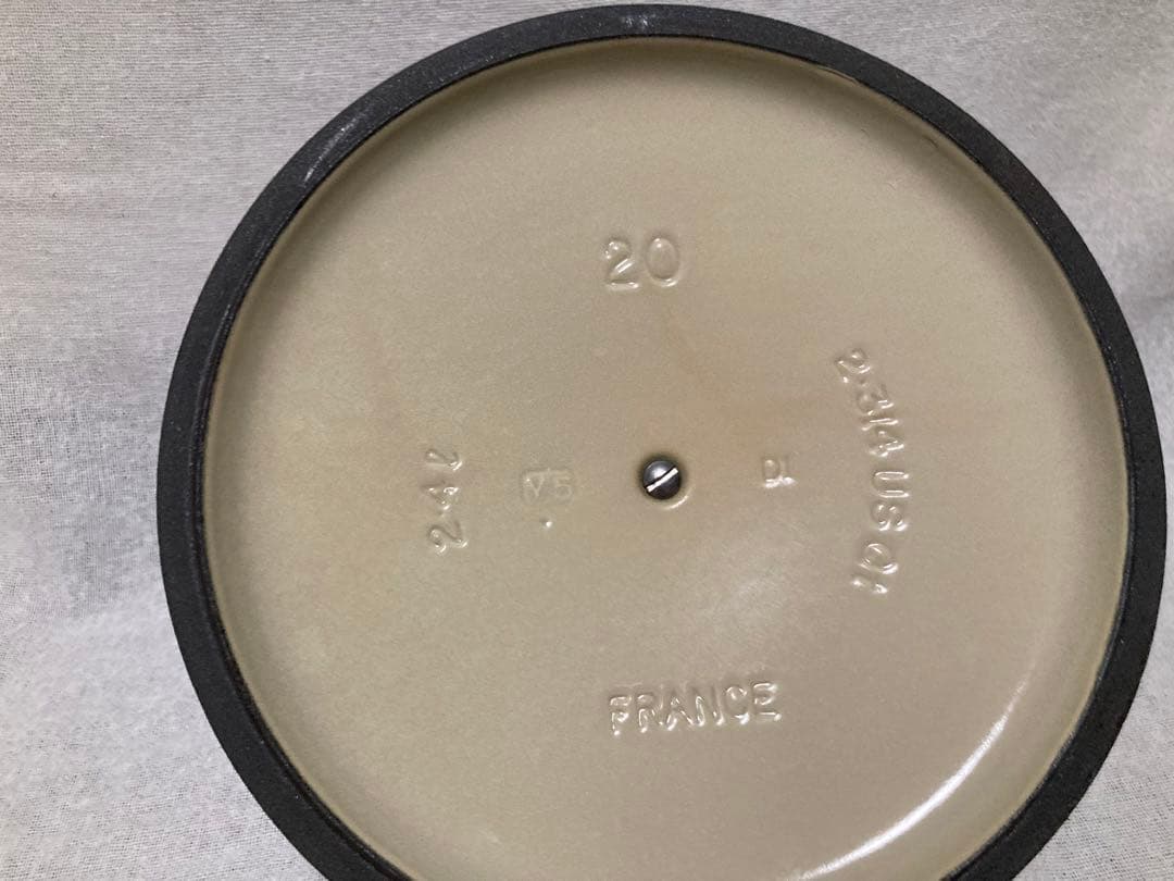 ル・クルーゼ　ココットロンド　20㎝　モスグリーン