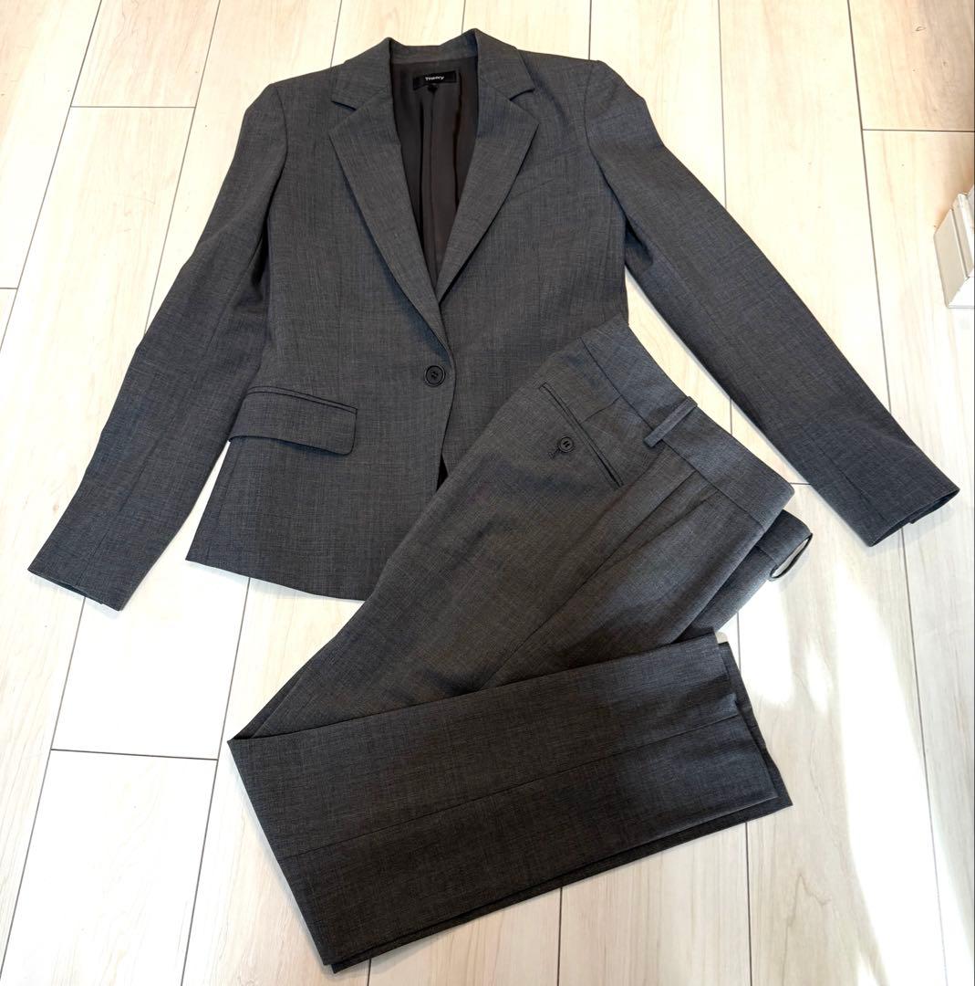 【ななみ】Theory Tailor ダークグレー ジャケットパンツスーツ